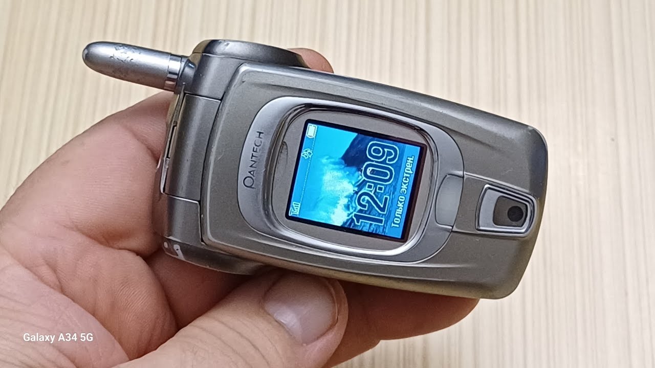 Pantech GF200 retro phone. Крутая мобила из нулевых с сочным дисплеем и громким динамиком смотреть онлайн