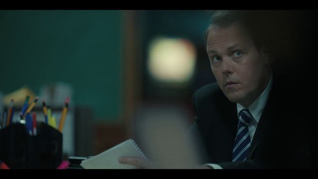 Побочный эффект: смерть 5 серия «Жарко! Жарко! Жарко!» (сериал, 2023)