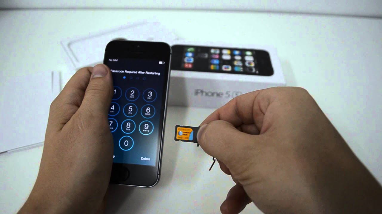 Как вставить симку в iPhone / How to Insert a SIM Card into iPhone смотреть онлайн