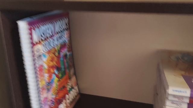 Новый стеллаж и полочка для хранения раскрасок и книг. смотреть онлайн