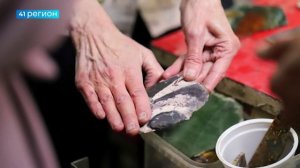 МАСТЕРУ ИЗДЕЛИЙ В ТЕХНИКЕ ФЛОРЕНТИЙСКОЙ МОЗАЙКИ ГАЛИНЕ РЫЧАГОВОЙ – 70 ЛЕТ • НОВОСТИ КАМЧАТКИ