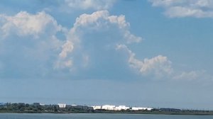 Вид на лиман на Бугазской косе. Цветёт шалфей  и украшает все вокруг.