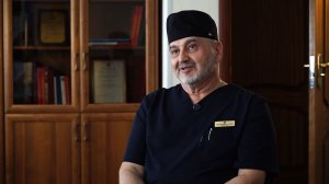 «Наши люди»: о том, как мальчик, боявшийся вида крови, стал хирургом