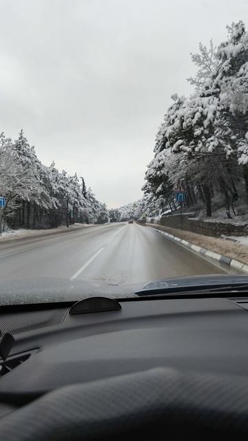 Снег в Крыму