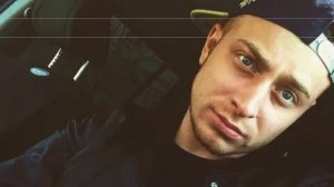 моего парня  звали Никита  Вот он меня взял и бросил