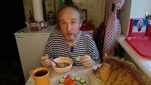 Обед с Рыжулей. Обращение к хейтерам. Поздравление. Мукбанг. Обжор. Еда на камеру. Диета. Шизофрения