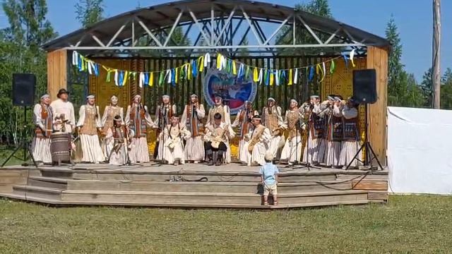 Народный фольклорный ансамбль "Күн Чөмчүүк" смотреть онлайн