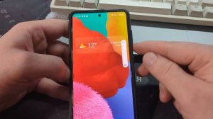Не слышно звук звонка в телефоне.