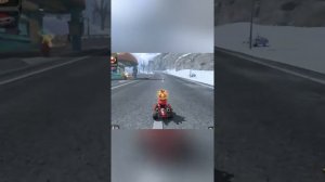 Марио на машине 🚔 гоняет