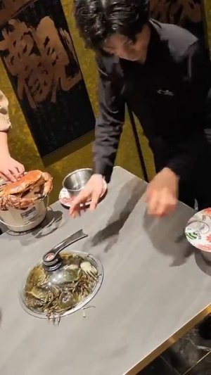 青島人喫自助，螃蟹現撈現蒸 #青島海鮮自助 #青島美食 #在心動榜餐廳喫遍城市百味 #心動榜餐廳 #全國心動美食接力