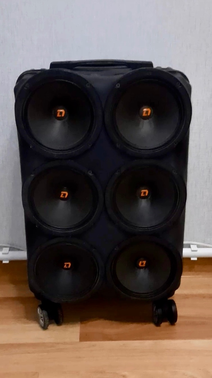 ЧЕМОДАН с динамиками 🔊 и Bluetooth