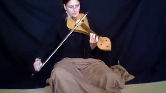 СТРУННО-СМЫЧКОВЫЕ ИНСТРУМЕНТЫ - ПОЯВЛЕНИЕ. impro au violon rebec GDAE de Marion Zammarchi