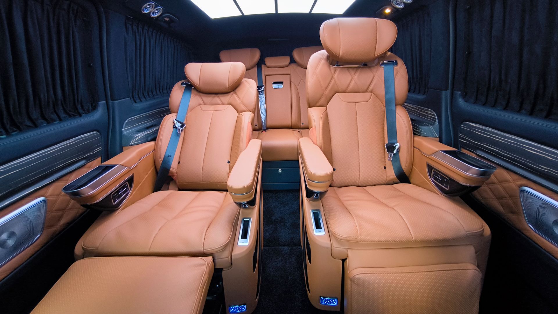 Mercedes-Benz V-класс  Новый 7-местный смотреть онлайн