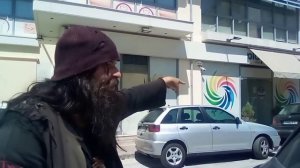 ΚΑΛΕΣΕ ΚΑΙ ΤΗΝ ΤΑΞΙΑΡΧΙΑ