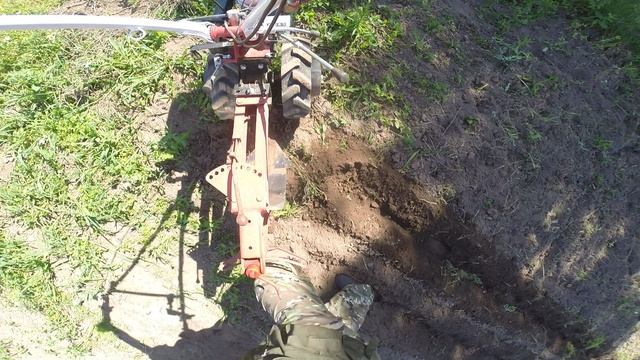 Мотоблок Боксбот с ПЦ-1-18, бороздодел