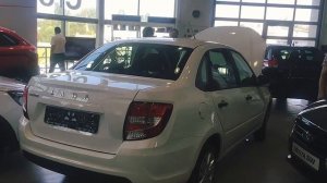 Смешная покупка машины в автосалоне, новая Лада Гранта.