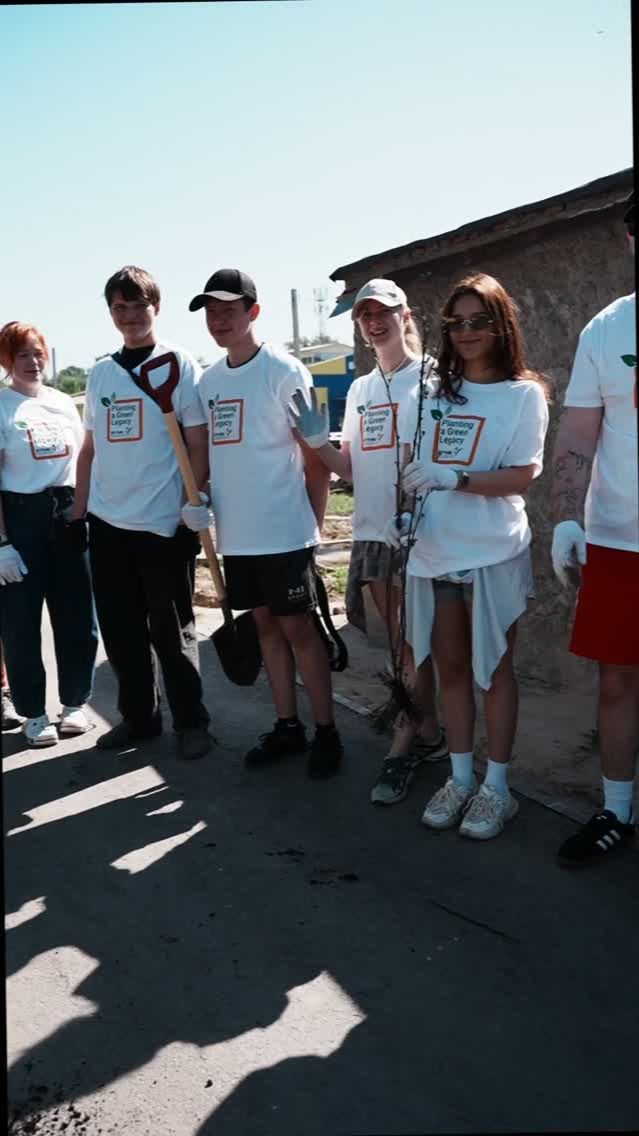 Волонтеры экологического проекта Green Legacy от QNET озеленили сквер, высадив 400 кустов #QNET