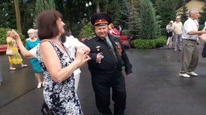 Полевые цветы соберу в букет💃🌹 Счастливые минуты в парке Горького💃🌹 Харьков