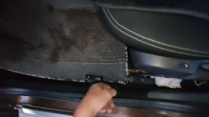 не открывается лючок бензобака на дастере.