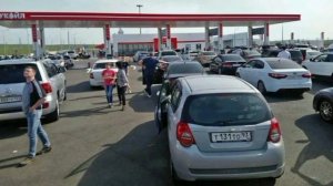 Россиянам грозит уголовка до 7 лет за попытку подкупа сотрудников АЗС на фоне топливных ограничений.