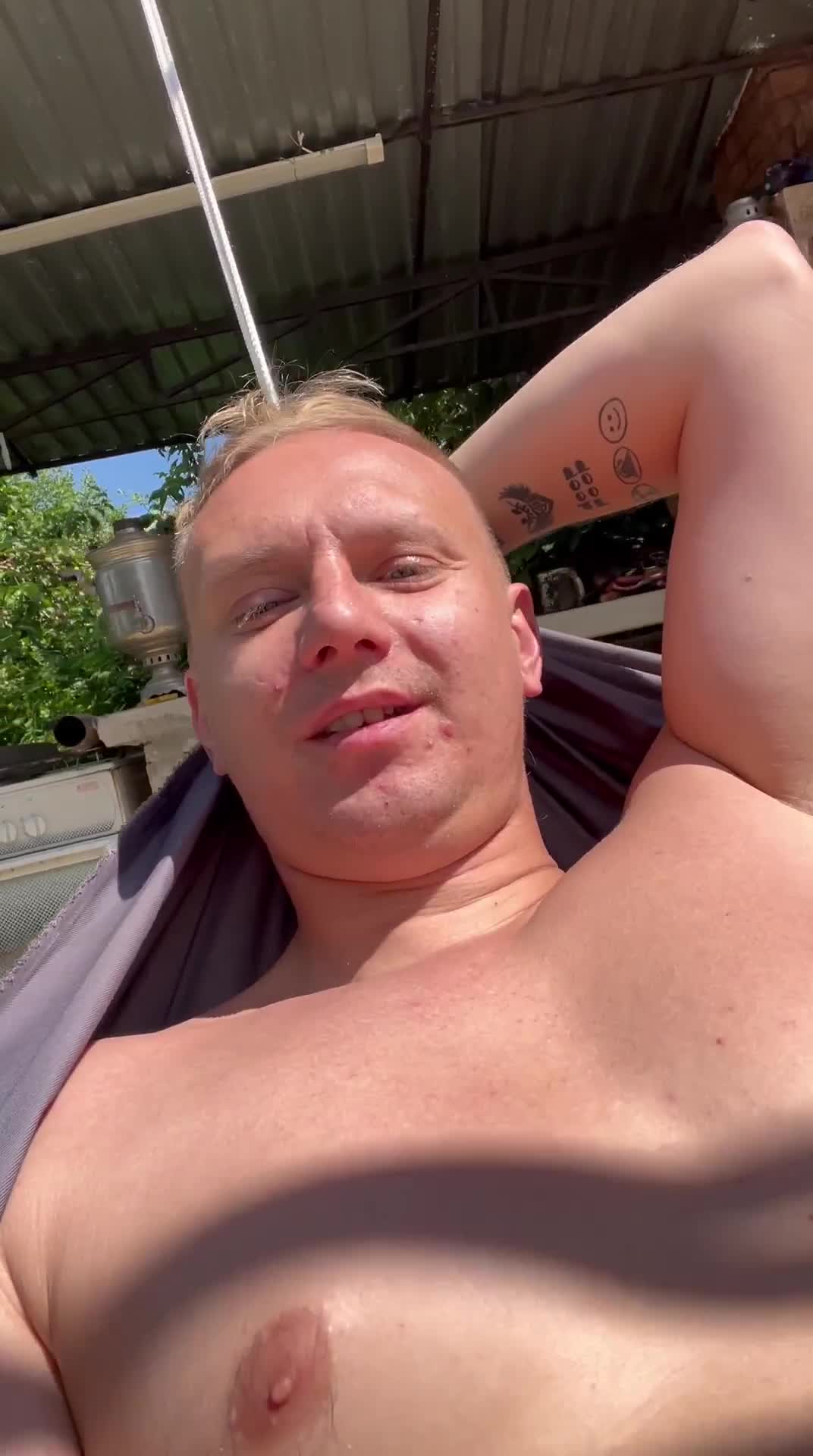 Если думаешь позагорать — позагорай