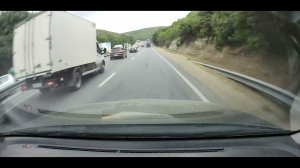 На въезд из Новороссийска, ужасные пробки.  Едем на машине.