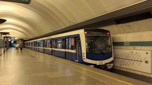 Петербургский Метрополитен. 81-556.1/557.1/558.1 «Нева» на станции Обухово.