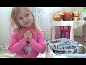Как Тея и Алиса играли раньше! Большая коробка с сюрпризами для Алисы !!!