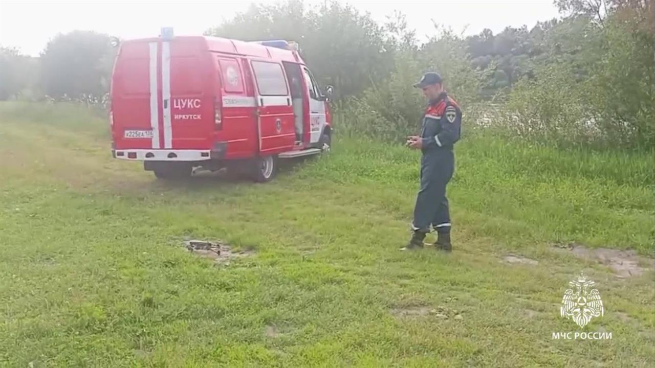 Четырехлетний мальчик и двое мужчин пропали во время сплава по реке Иркут смотреть онлайн