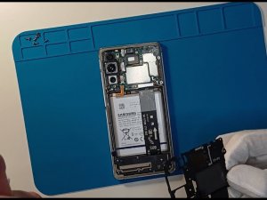ЗАМЕНА АККУМУЛЯТОРА НА ТЕЛЕФОНЕ SAMSUNG