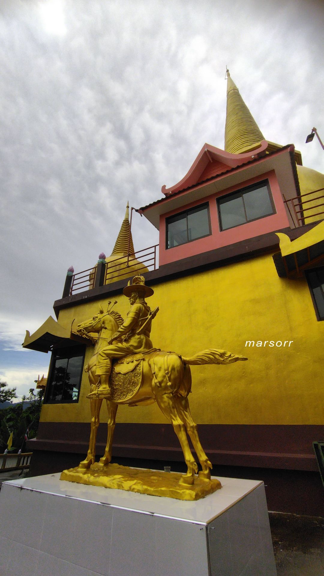 просто наверху, храм wat kao ta nok. чантабури จันทบุรี сhanthaburi