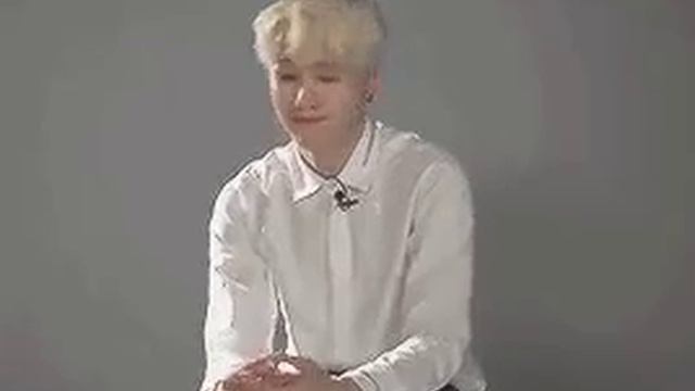 K-POP GIF | Шуга не знает смотреть онлайн
