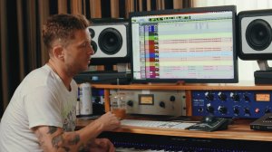 03. Bass, Hooks, Topline and Whistle