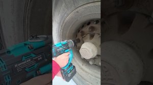Kamolee 1''/5000Нм гайковерт аккумуляторный