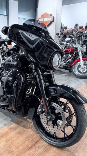 + 2021 HD Street Glide Special 114 Black Edition 38K (VIN 5HD***3476)