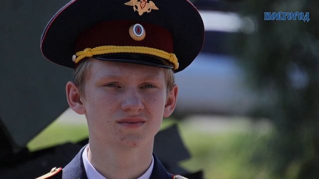 Новгородцы на митинге выразили признательность тем, кто с честью защищал интересы страны