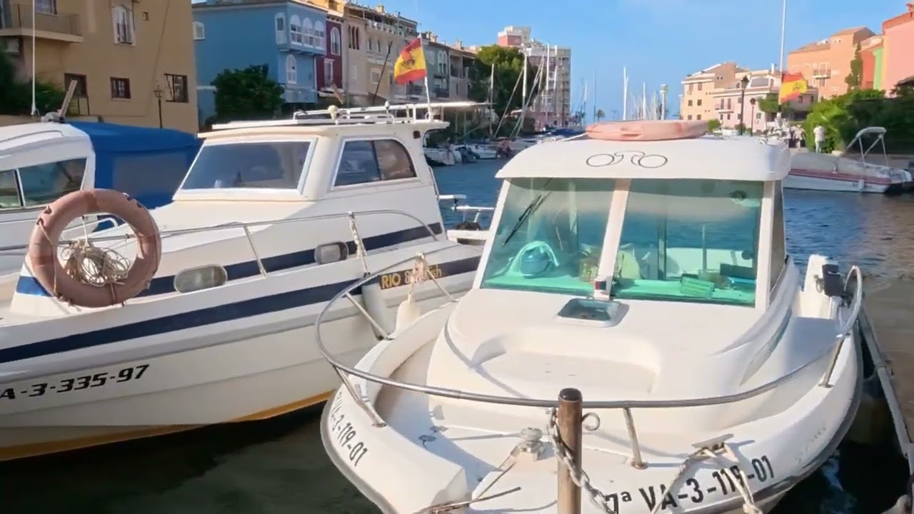Музыкальная прогулка в порту. Walking through Valensia port,Spain.Relaxing music. смотреть онлайн