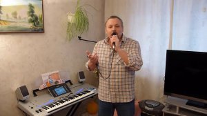 Тихо падает снег
