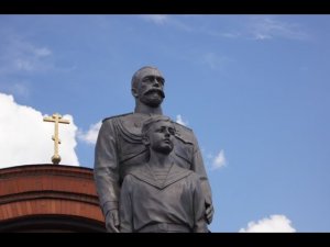 Нападение на памятник основателю Новосибирска Николаю II