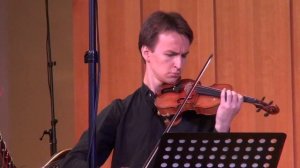 Константин Казначеев играет на скрипке Страдивари