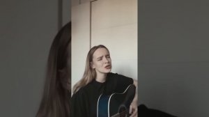 19 с четвертью лет Анна Правдина