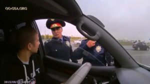 Гаишники стоят с нарушением