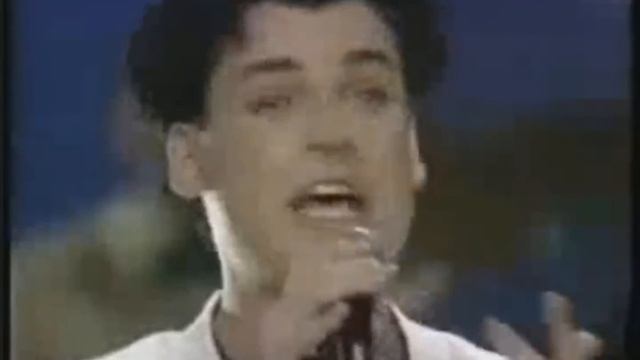 Русский Вальс. Поёт Юлиан. Пахмутова Russky Waltz. Ulian. Pakhmutova. Exelent Positive Russian Music