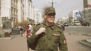 «Идёт солдат по городу»