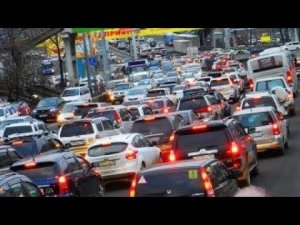 Если у нас дефицит бензина, почему в Киеве пробки на дорогах