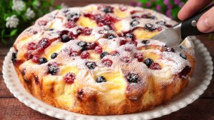 Этот ягодный торт настолько вкусный, что я пеку его всё лето! Готов за 10 минут!