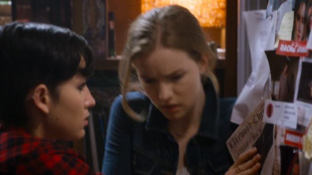 Крик 2 сезон 10 серия «Исчезновение» (сериал, 2016)