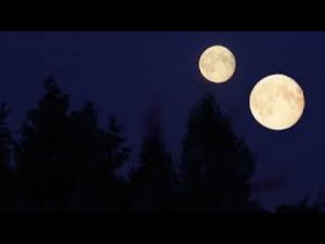 Земля раньше не вращалась.Куда делась ВТОРАЯ ЛУНА с орбиты и кто живет на обратной стороне Луны