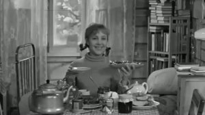 Девчата 1961 г.  - Ты что тут делаешь? - Чай пью!