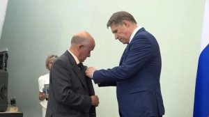 Министр Мурашко в ходе визита в Брянск наградил медработников